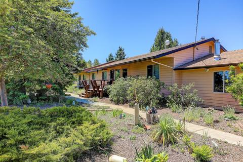 62649 Erickson Rd, Bend, OR 97701 photo 2