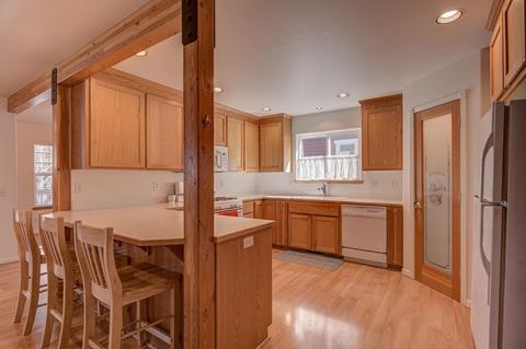 21325 Oakview Dr, Bend, OR 97701 photo 14