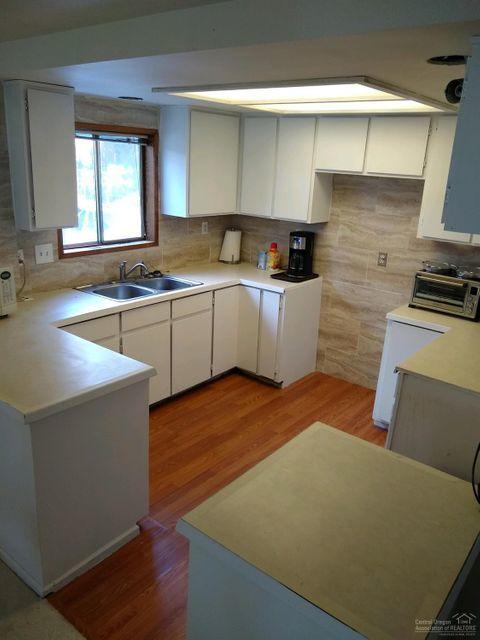 52060 Dustan Rd, La Pine, OR 97739 photo 9