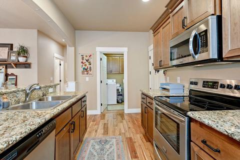 1126 Rustler Peak St, Central Point, OR 97502 photo 25