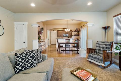 1126 Rustler Peak St, Central Point, OR 97502 photo 18