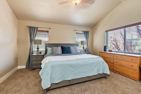 1126 Rustler Peak St, Central Point, OR 97502 photo 39