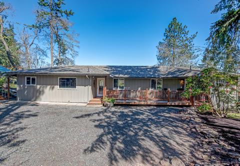 155 E 49th Ave, Eugene, OR 97401 photo 3