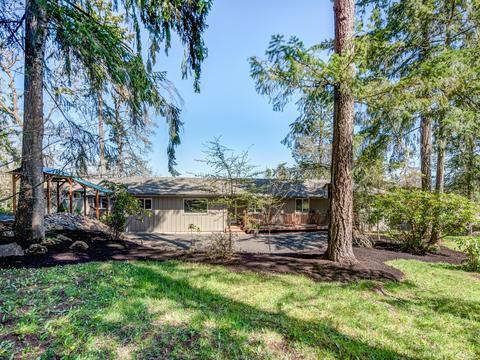 155 E 49th Ave, Eugene, OR 97401 photo 4