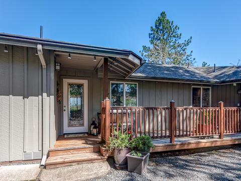 155 E 49th Ave, Eugene, OR 97401 photo 2