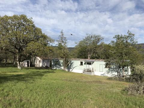 4659 Rogue River Dr, Eagle Point, OR 97524 photo 2
