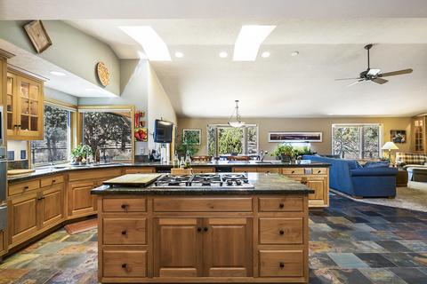 64477 Joe Neil Rd, Bend, OR 97701 photo 12