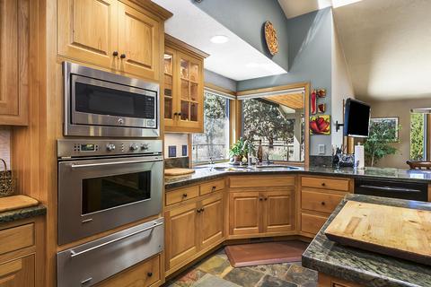 64477 Joe Neil Rd, Bend, OR 97701 photo 10