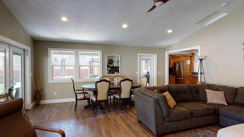 290 Crestview Loop, Grants Pass, OR 97527 photo 8