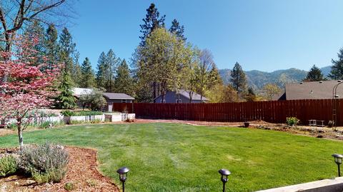 290 Crestview Loop, Grants Pass, OR 97527 photo 33