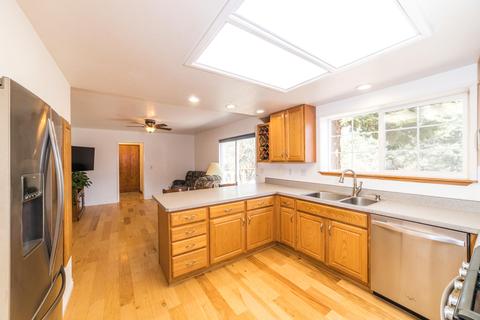 60642 Devon Cir, Bend, OR 97702 photo 10