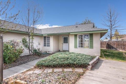 61847 Avonlea Cir, Bend, OR 97702 photo 2