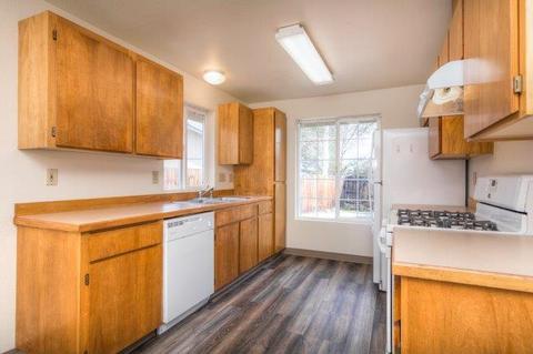61847 Avonlea Cir, Bend, OR 97702 photo 10