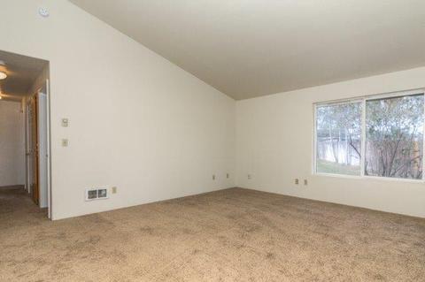 61847 Avonlea Cir, Bend, OR 97702 photo 5
