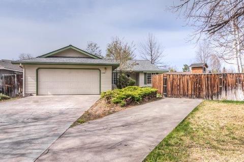61847 Avonlea Cir, Bend, OR 97702 photo 3