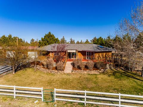 62425 Stenkamp Rd, Bend, OR 97701 photo 2