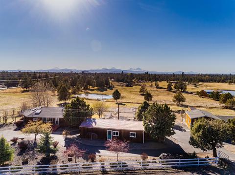 62425 Stenkamp Rd, Bend, OR 97701 photo 1
