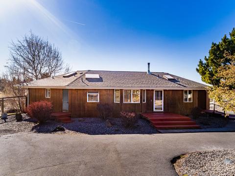 62425 Stenkamp Rd, Bend, OR 97701 photo 3