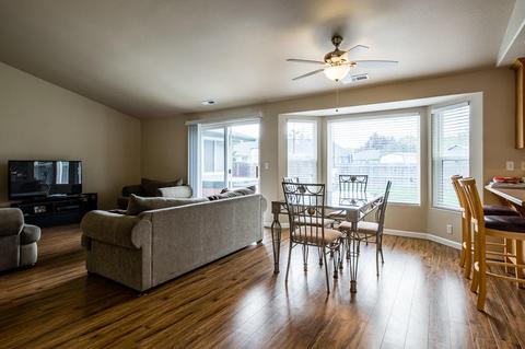 561 Crystal Dr, Eagle Point, OR 97524 photo 8