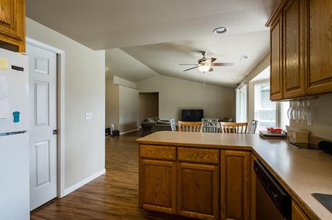 561 Crystal Dr, Eagle Point, OR 97524 photo 13