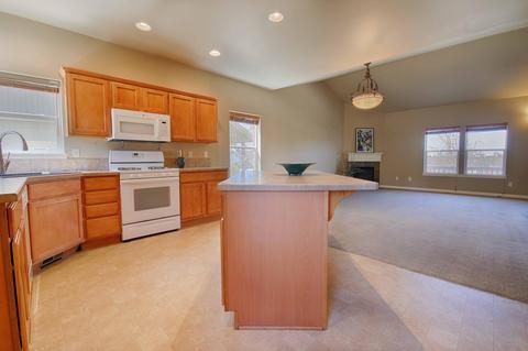 20703 Beaumont Dr, Bend, OR 97701 photo 5