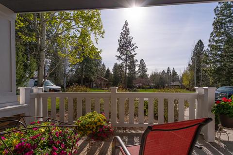 61562 Devils Lake Dr, Bend, OR 97702 photo 22