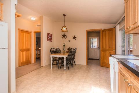 16292 Lava Dr, La Pine, OR 97739 photo 10