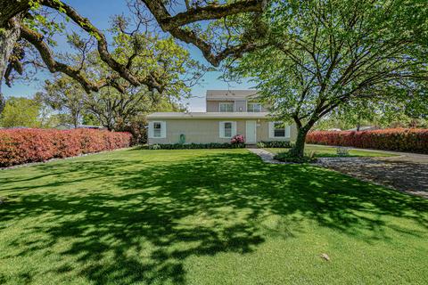 6684 Table Rock Rd, Central Point, OR 97502 photo 1
