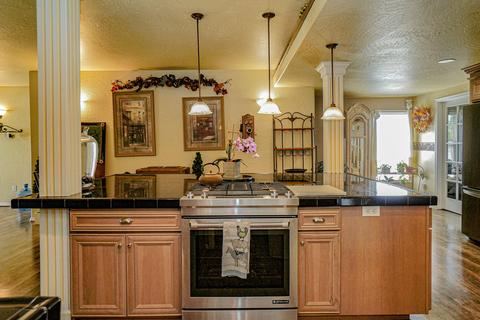 6684 Table Rock Rd, Central Point, OR 97502 photo 18