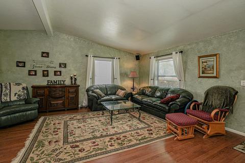 6684 Table Rock Rd, Central Point, OR 97502 photo 5