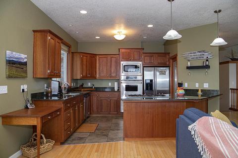 1580 Panoramic Loop, Grants Pass, OR 97527 photo 5
