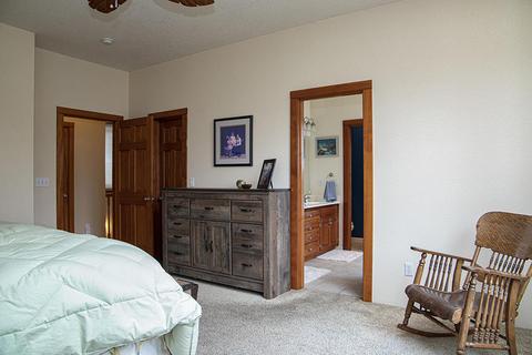 1580 Panoramic Loop, Grants Pass, OR 97527 photo 11