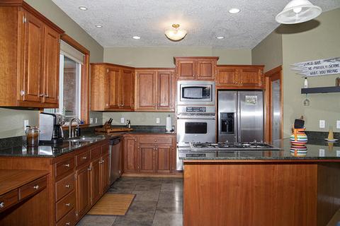 1580 Panoramic Loop, Grants Pass, OR 97527 photo 4