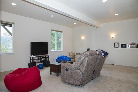 1580 Panoramic Loop, Grants Pass, OR 97527 photo 18