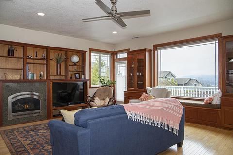 1580 Panoramic Loop, Grants Pass, OR 97527 photo 6