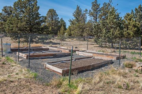 65233 73rd St, Bend, OR 97703 photo 17