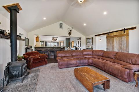 1350 Hammel Rd, Eagle Point, OR 97524 photo 12