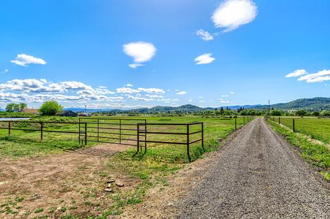 1350 Hammel Rd, Eagle Point, OR 97524 photo 33