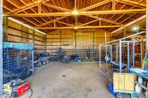 1350 Hammel Rd, Eagle Point, OR 97524 photo 2