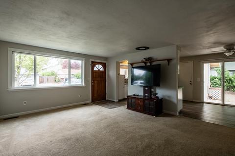 522 St Thomas Ln, Eagle Point, OR 97524 photo 4