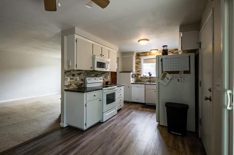 522 St Thomas Ln, Eagle Point, OR 97524 photo 9