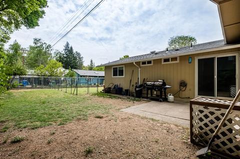 522 St Thomas Ln, Eagle Point, OR 97524 photo 22