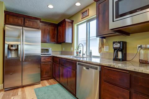 61932 Lorrin Pl, Bend, OR 97702 photo 9