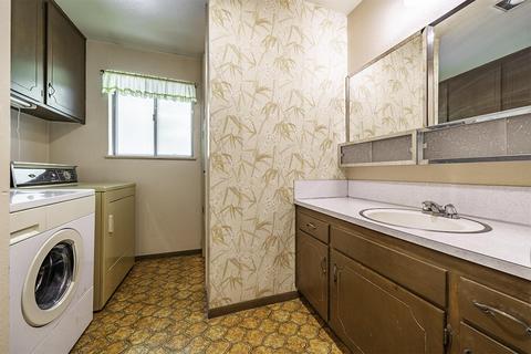 183 Ruby Dr, Grants Pass, OR 97527 photo 16