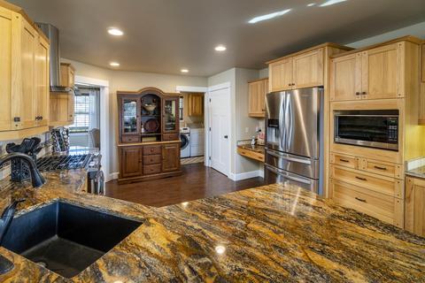 60898 Raintree Ct, Bend, OR 97702 photo 7
