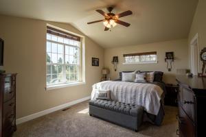 60898 Raintree Ct, Bend, OR 97702 photo 13