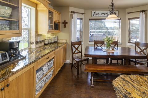 60898 Raintree Ct, Bend, OR 97702 photo 10