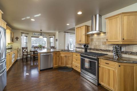 60898 Raintree Ct, Bend, OR 97702 photo 9