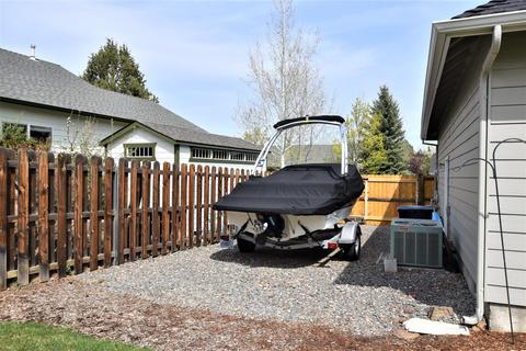 345 SE Soft Tail Loop, Bend, OR 97702 photo 32