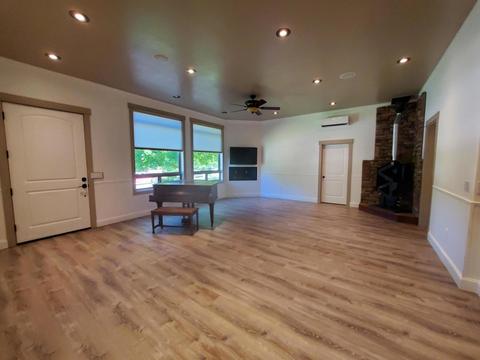 151 Seventh St, Glendale, OR 97442 photo 4